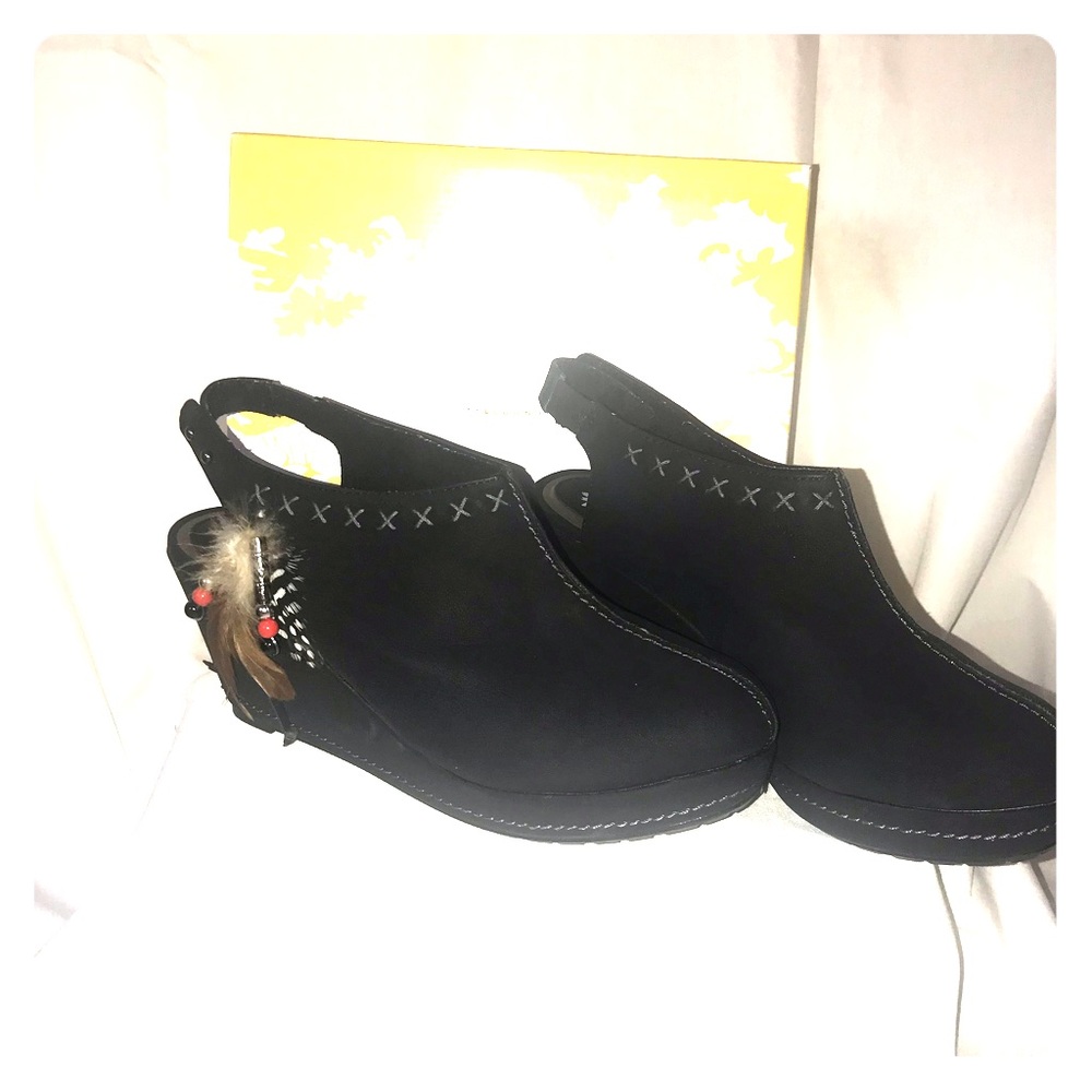 Yellowbox Carmita (New in box)